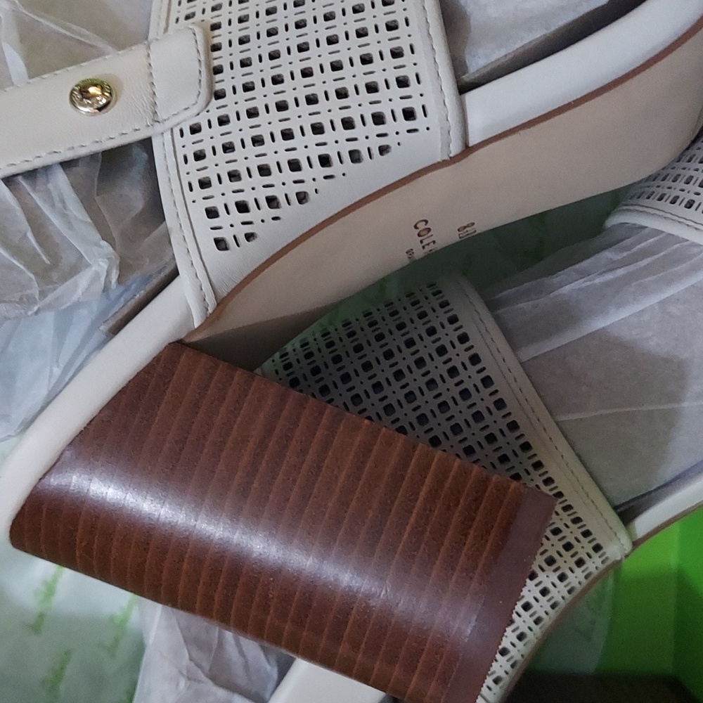 Cole Haan. Likes new.5 - Picture 4 of 7